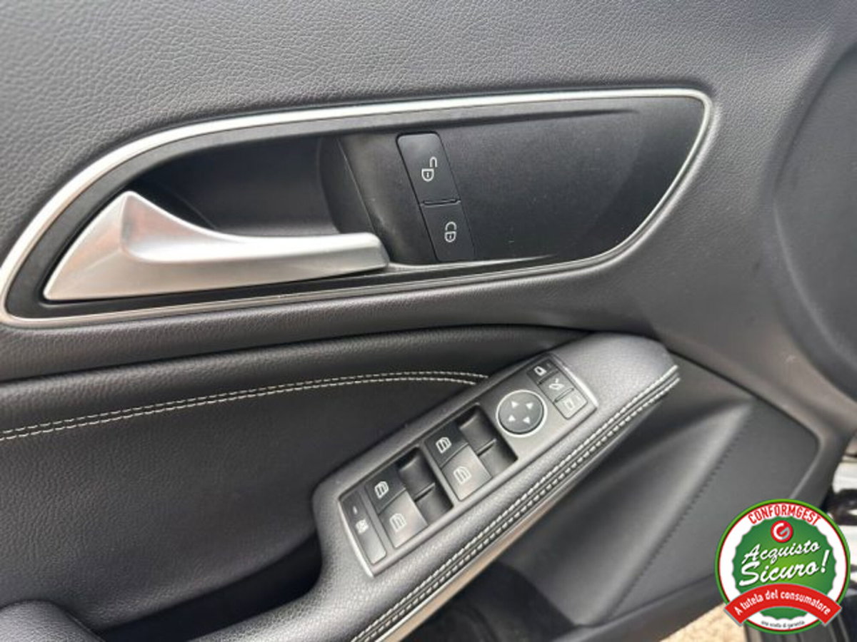 Mercedes-Benz CLA Shooting Brake 200 Premium (7)