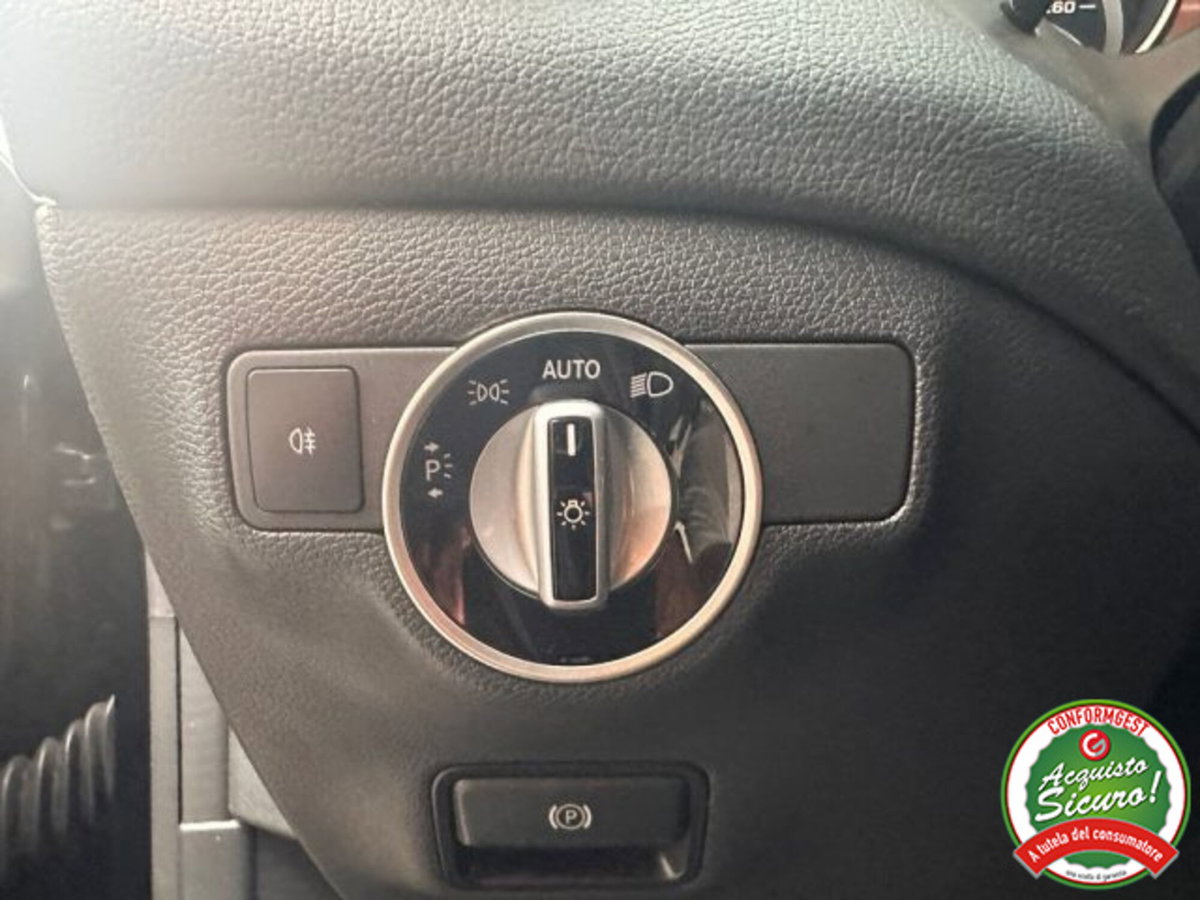 Mercedes-Benz CLA Shooting Brake 200 Premium (9)