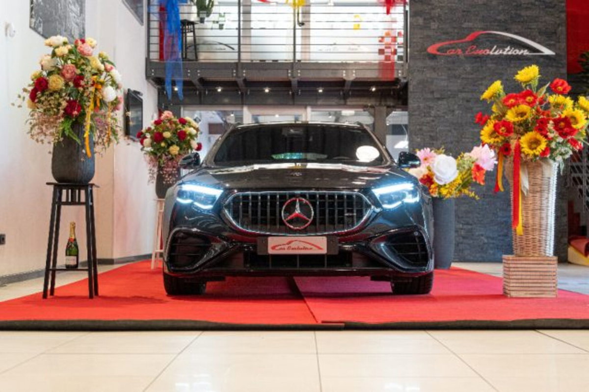 Mercedes-Benz Classe E Station Wagon 63 S 4Matic+ AMG (4)