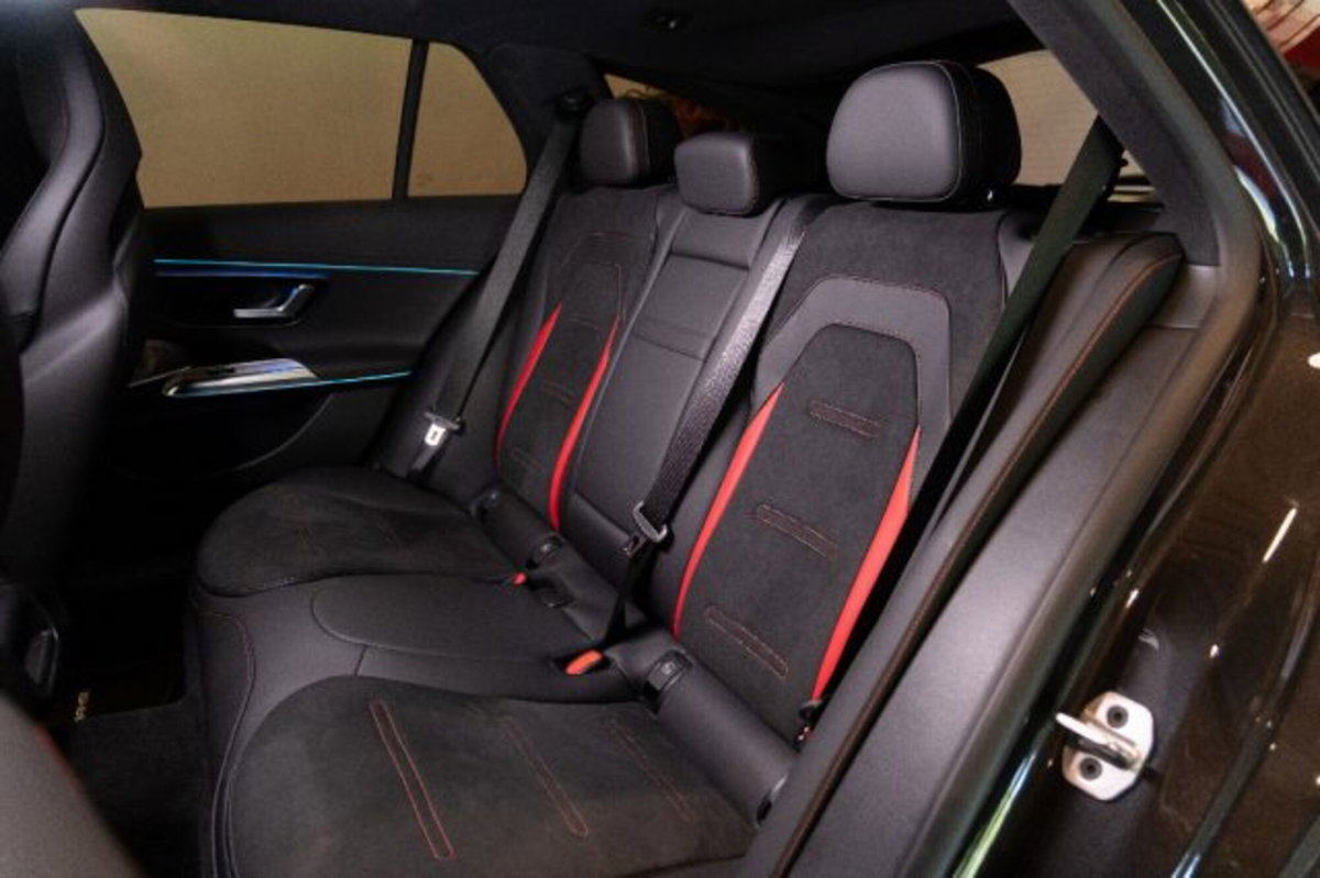 Mercedes-Benz Classe E Station Wagon 63 S 4Matic+ AMG (13)
