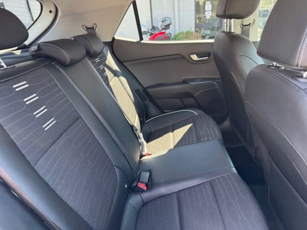 Kia Stonic 1.0 T-GDi 120 CV MHEV DCT GT Line (11)