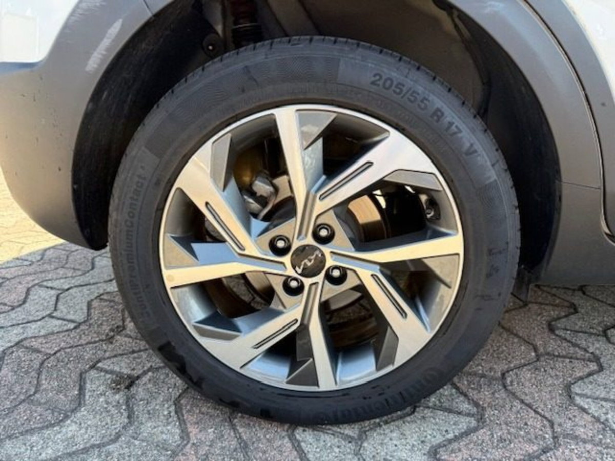 Kia Stonic 1.0 T-GDi 120 CV MHEV DCT GT Line (12)