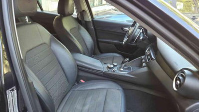 Alfa Romeo Giulia 2.2 Turbodiesel 180 CV AT8 Eco Business (10)