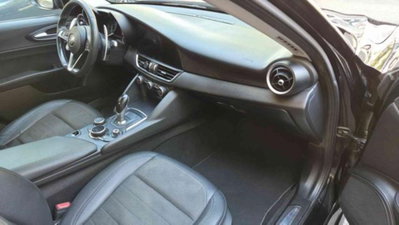Alfa Romeo Giulia 2.2 Turbodiesel 180 CV AT8 Eco Business (9)