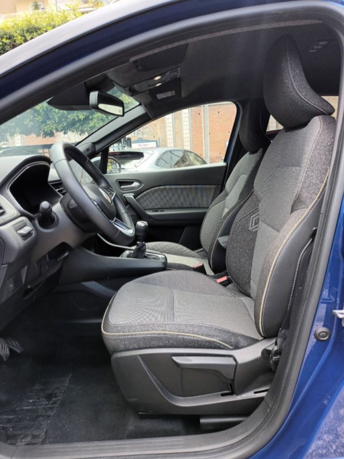 Renault Captur 1.0 eco-g Techno 100cv (5)