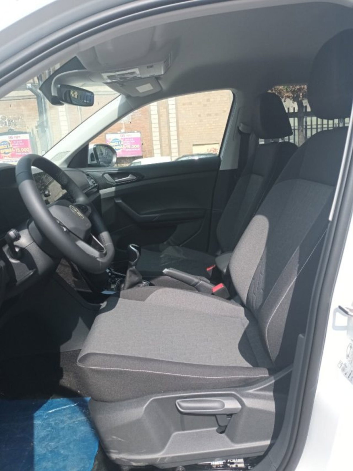Volkswagen T-Cross 1.0 TSI Sport (5)