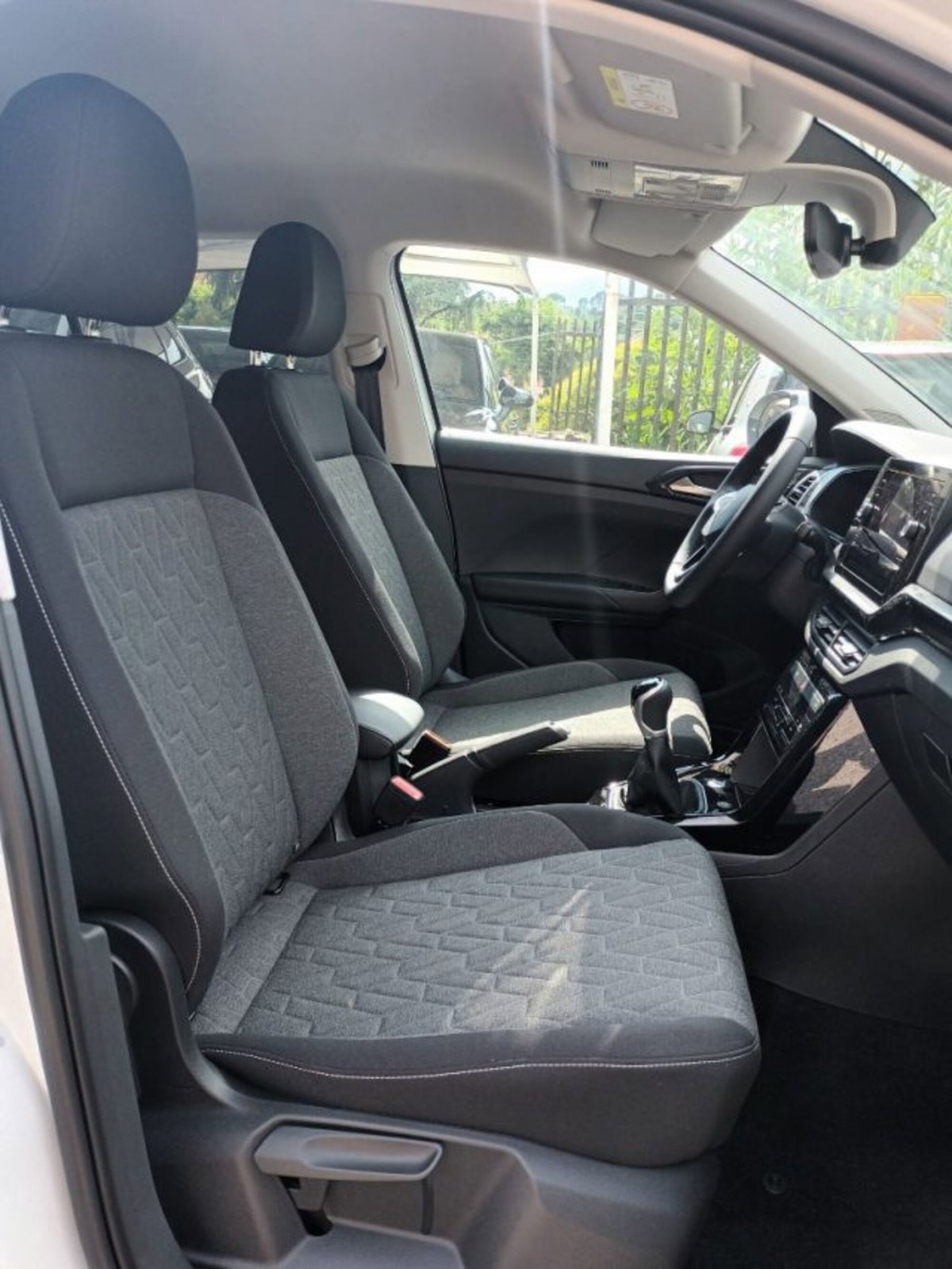 Volkswagen T-Cross 1.0 TSI Sport (8)
