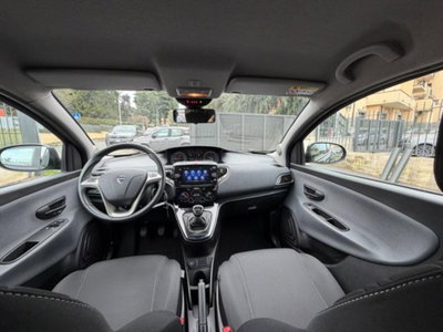 Lancia Ypsilon 1.0 FireFly 5 porte S&S Hybrid Gold Plus (8)