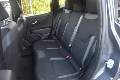 Jeep Renegade 1.3 T4 190CV PHEV 4xe AT6 Upland (9)