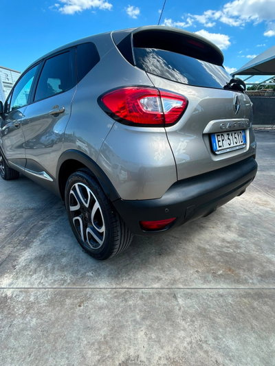 Renault Captur 1.5 dCi 8V 90 CV EDC Energy R-Link (6)