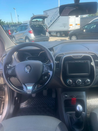 Renault Captur 1.5 dCi 8V 90 CV EDC Energy R-Link (9)