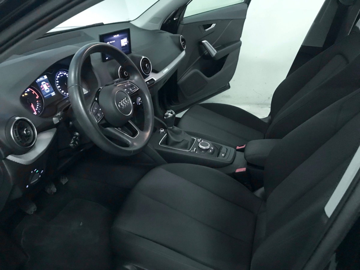 Audi Q2 Q2 30 TFSI Business (10)