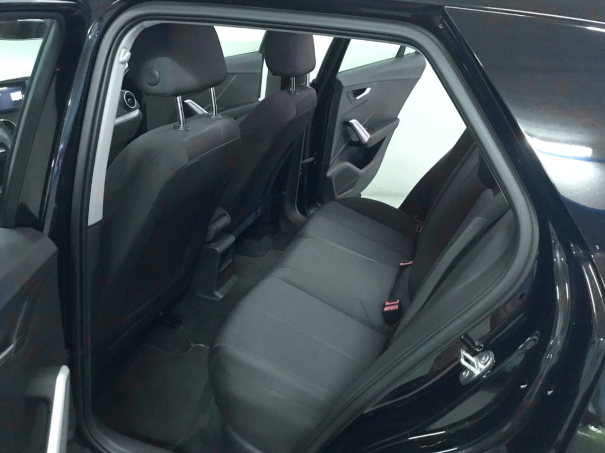 Audi Q2 Q2 30 TFSI Business (11)