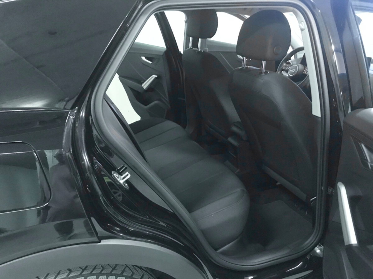 Audi Q2 Q2 30 TFSI Business (12)