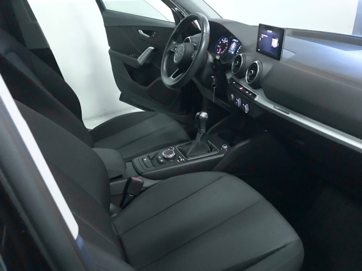 Audi Q2 Q2 30 TFSI Business (13)