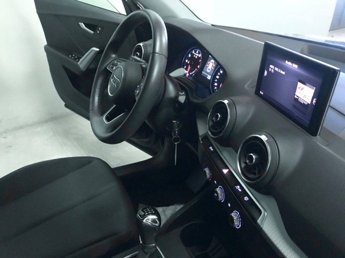 Audi Q2 Q2 30 TFSI Business (14)
