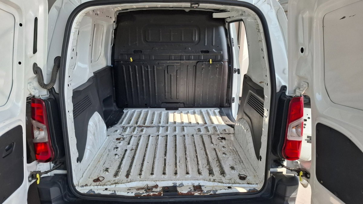 Opel Combo Furgone Cargo 1.5 Diesel PC 650 kg Edition (10)