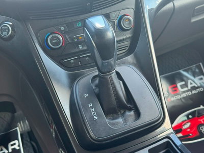 Ford Kuga 2.0 TDCI 150 CV S&S 4WD Powershift Vignale (14)