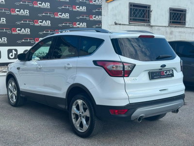Ford Kuga 2.0 TDCI 150 CV S&S 4WD Powershift Vignale (5)