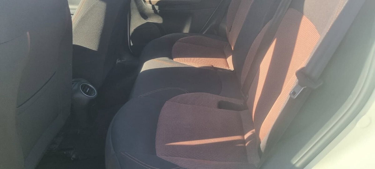 Alfa Romeo Giulietta 1.6 JTDm-2 Exclusive (8)