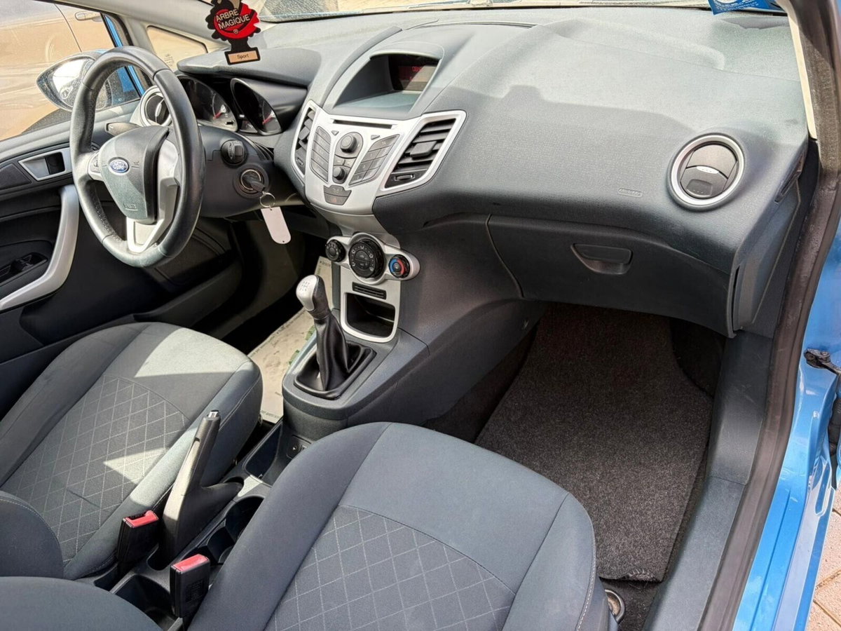 Ford Fiesta Ikon 1.2 82CV 3 porte (7)