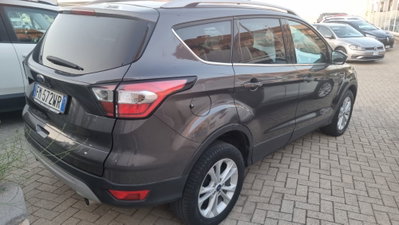 Ford Kuga 2.0 TDCI 150 CV S&S 4WD Powershift Vignale (4)
