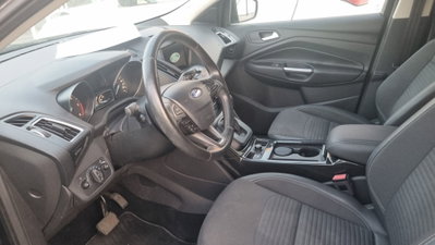 Ford Kuga 2.0 TDCI 150 CV S&S 4WD Powershift Vignale (5)