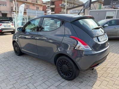 Lancia Ypsilon 1.2 69 CV 5 porte GPL Ecochic Gold (4)