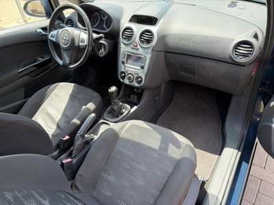 Opel Corsa 1.2 3 porte Elective (6)