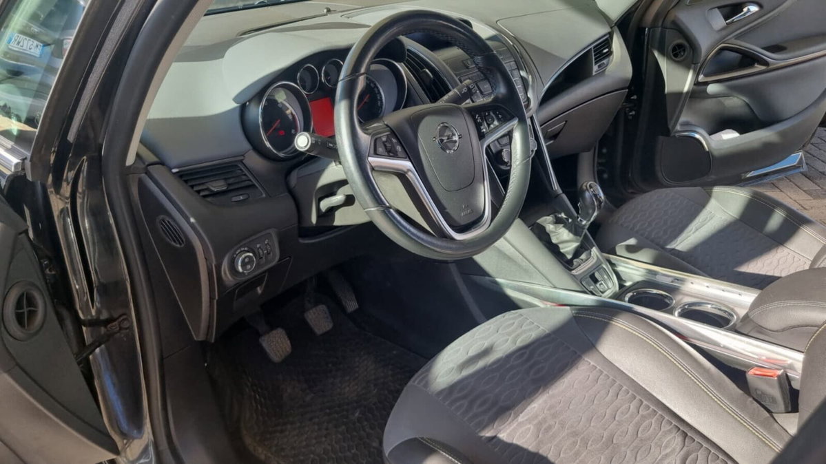 Opel Zafira Tourer 2.0 CDTi 130CV Elective (5)