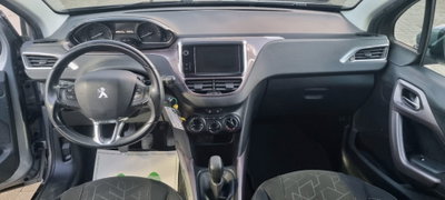 Peugeot 2008 100 S&S Allure (7)
