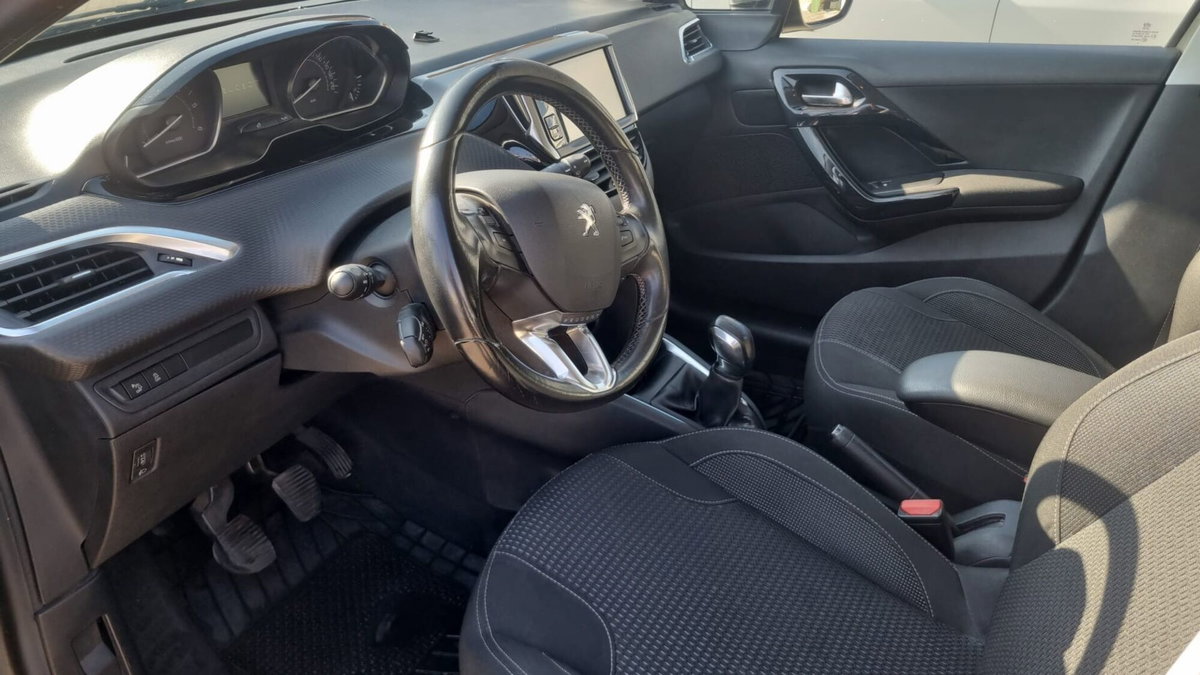Peugeot 208 75 5 porte Active (5)