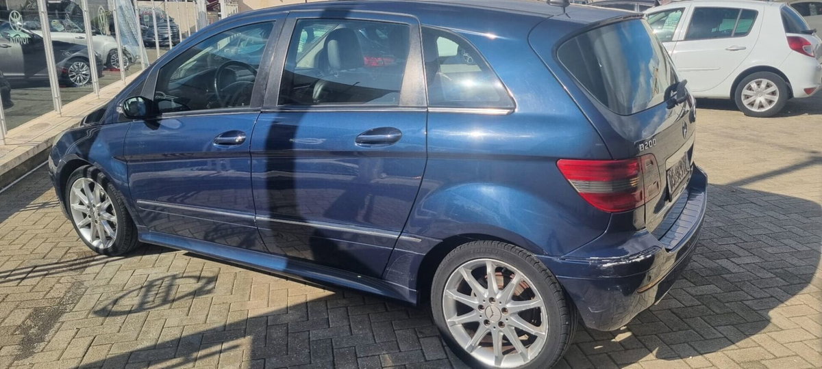 Mercedes-Benz Classe B 200 CDI Sport (2)