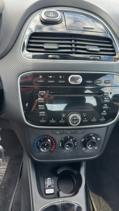 Fiat Punto Evo 1.3 Mjt 75 CV 5 porte Dynamic (11)