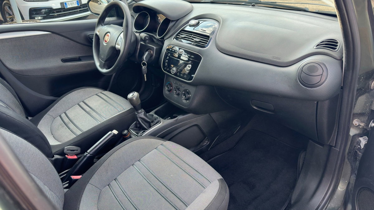 Fiat Punto Evo 1.3 Mjt 75 CV 5 porte Dynamic (8)
