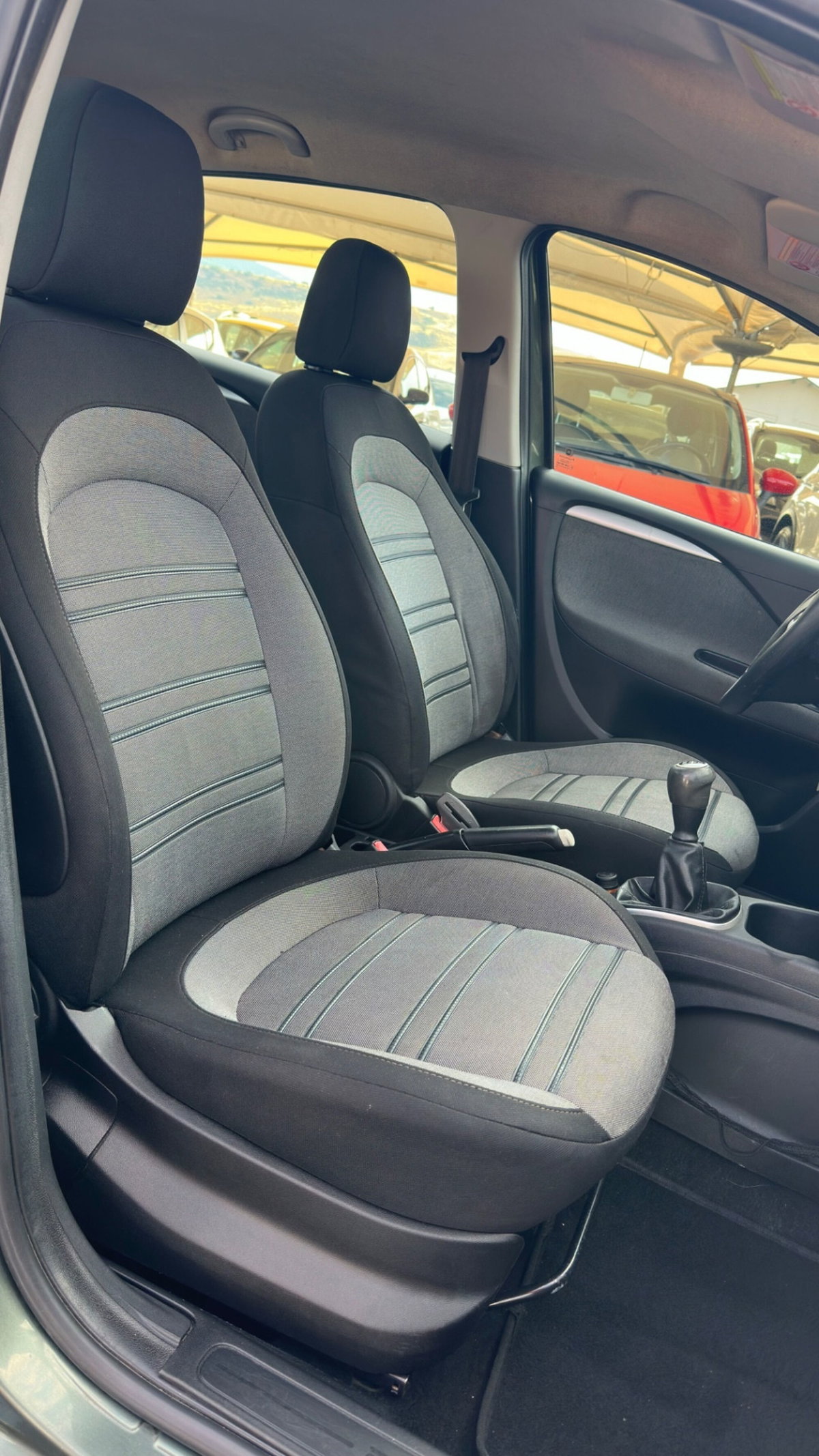 Fiat Punto Evo 1.3 Mjt 75 CV 5 porte Dynamic (9)
