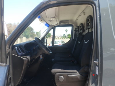 Iveco Daily Telaio 35C18 BTor 3.0 HPT PLM-RG Cabinato (14)