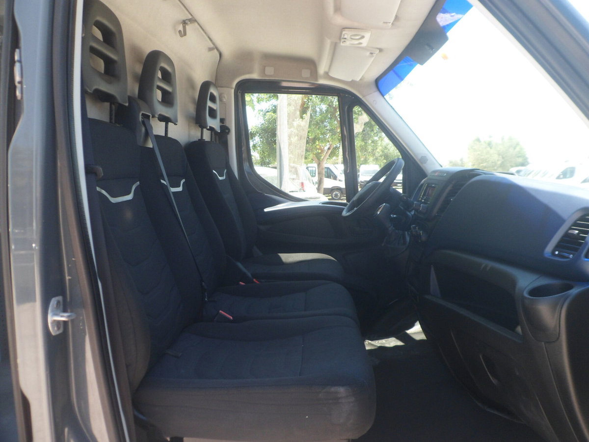 Iveco Daily Telaio 35C18 BTor 3.0 HPT PLM-RG Cabinato (18)