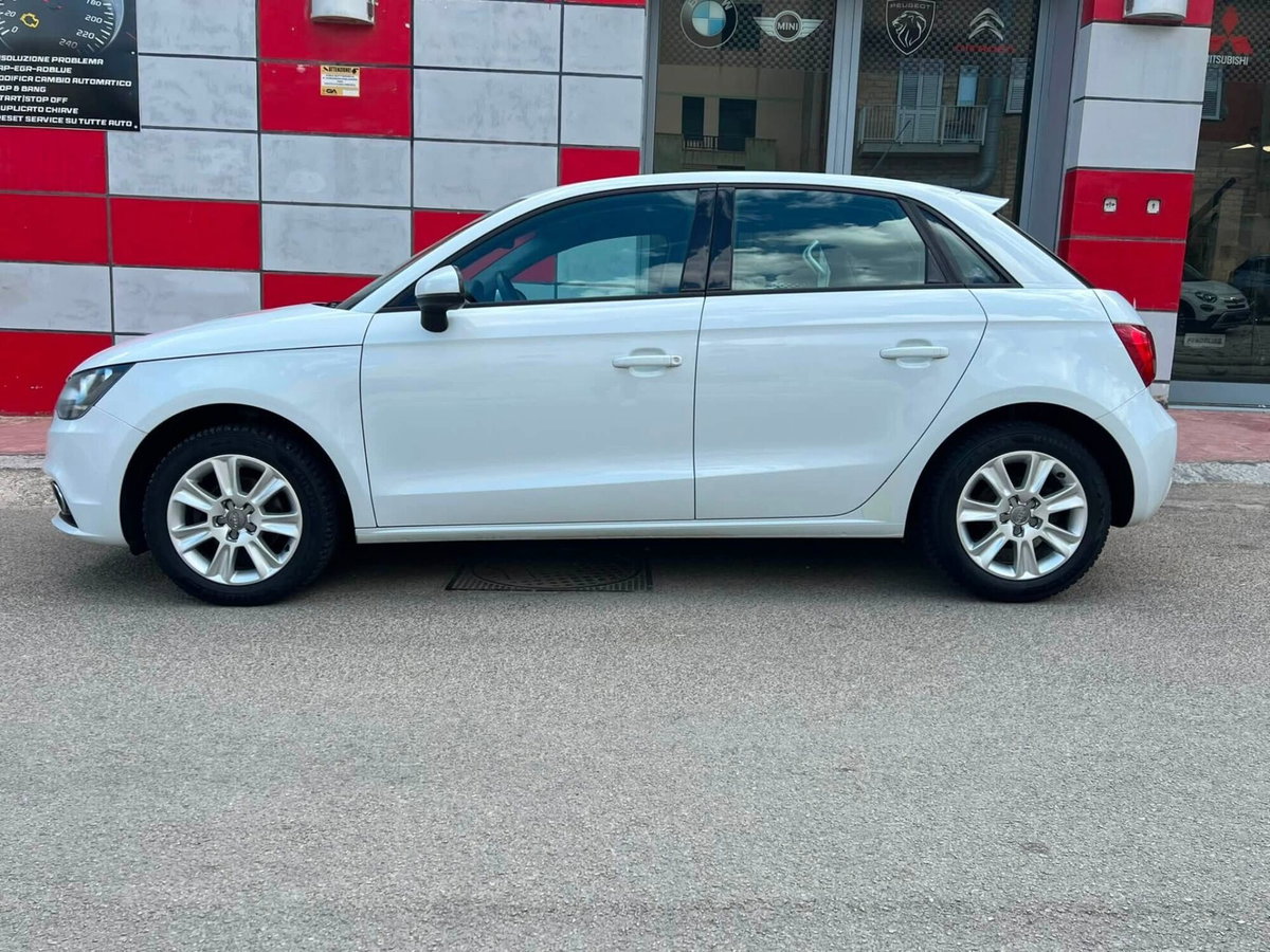 Audi A1 Sportback 1.2 TFSI Attraction (7)