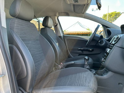 Opel Corsa 1.2 85CV 5 porte GPL-TECH Edition (13)