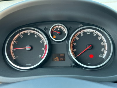Opel Corsa 1.2 85CV 5 porte GPL-TECH Edition (16)