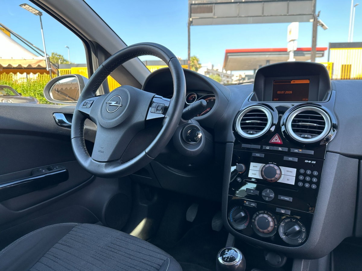 Opel Corsa 1.2 85CV 5 porte GPL-TECH Edition (17)