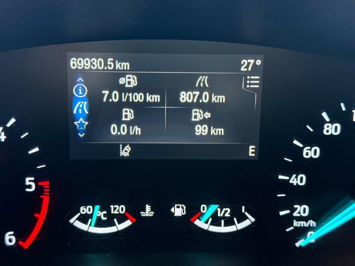 Ford Kuga 1.5 EcoBlue 120 CV 2WD ST-Line (10)