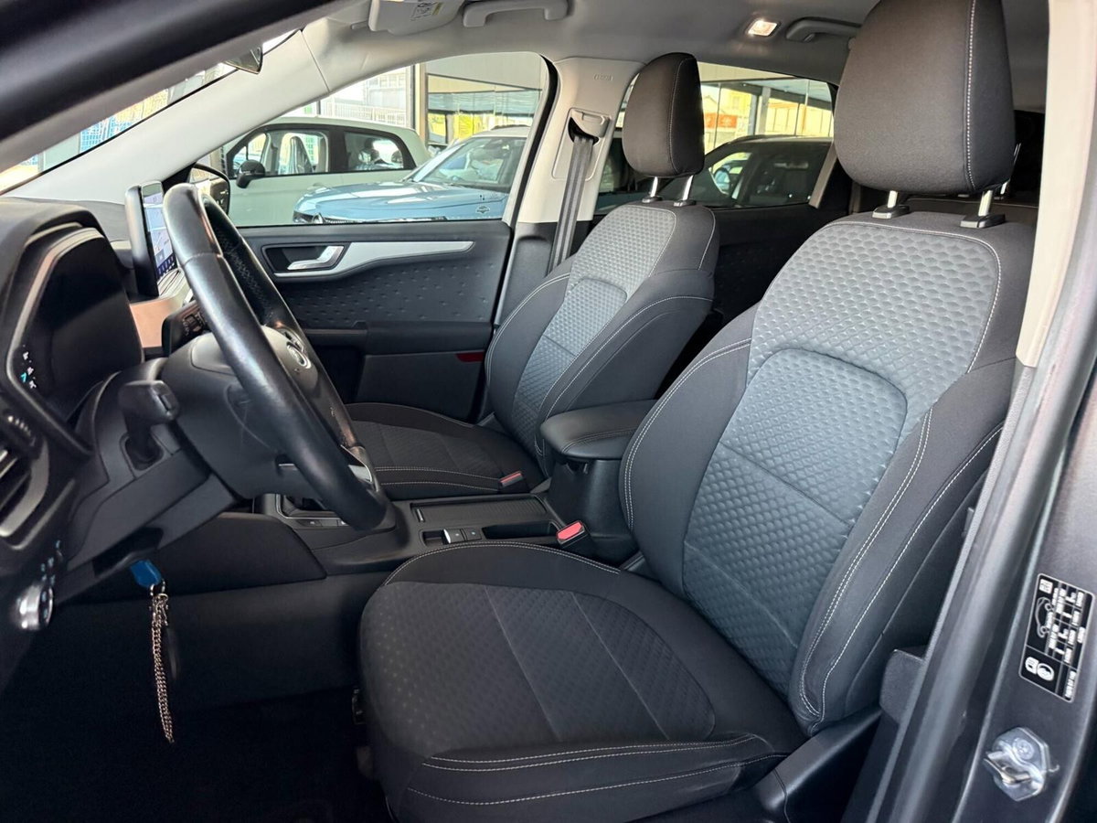 Ford Kuga 1.5 EcoBlue 120 CV 2WD ST-Line (8)