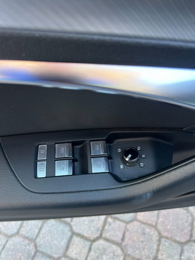 Audi A6 Avant 40 2.0 TDI quattro ultra S tronic Design (16)