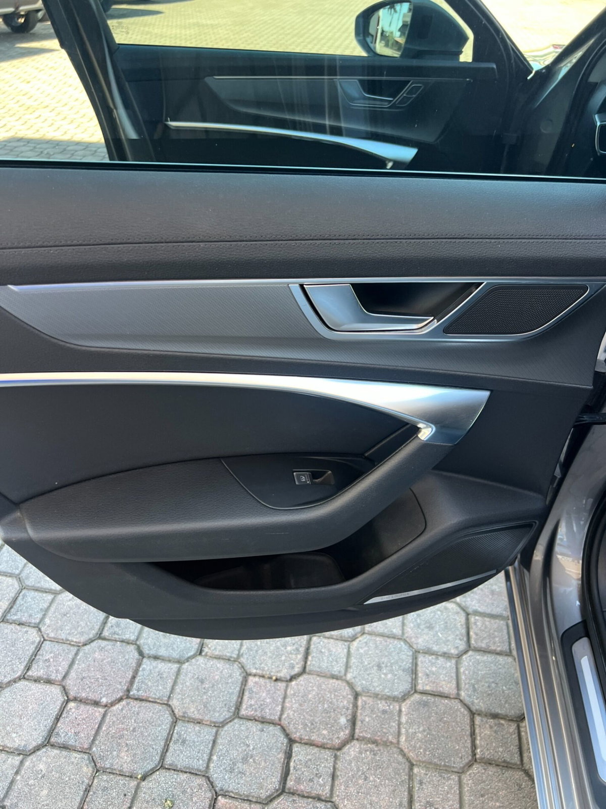 Audi A6 Avant 40 2.0 TDI quattro ultra S tronic Design (20)