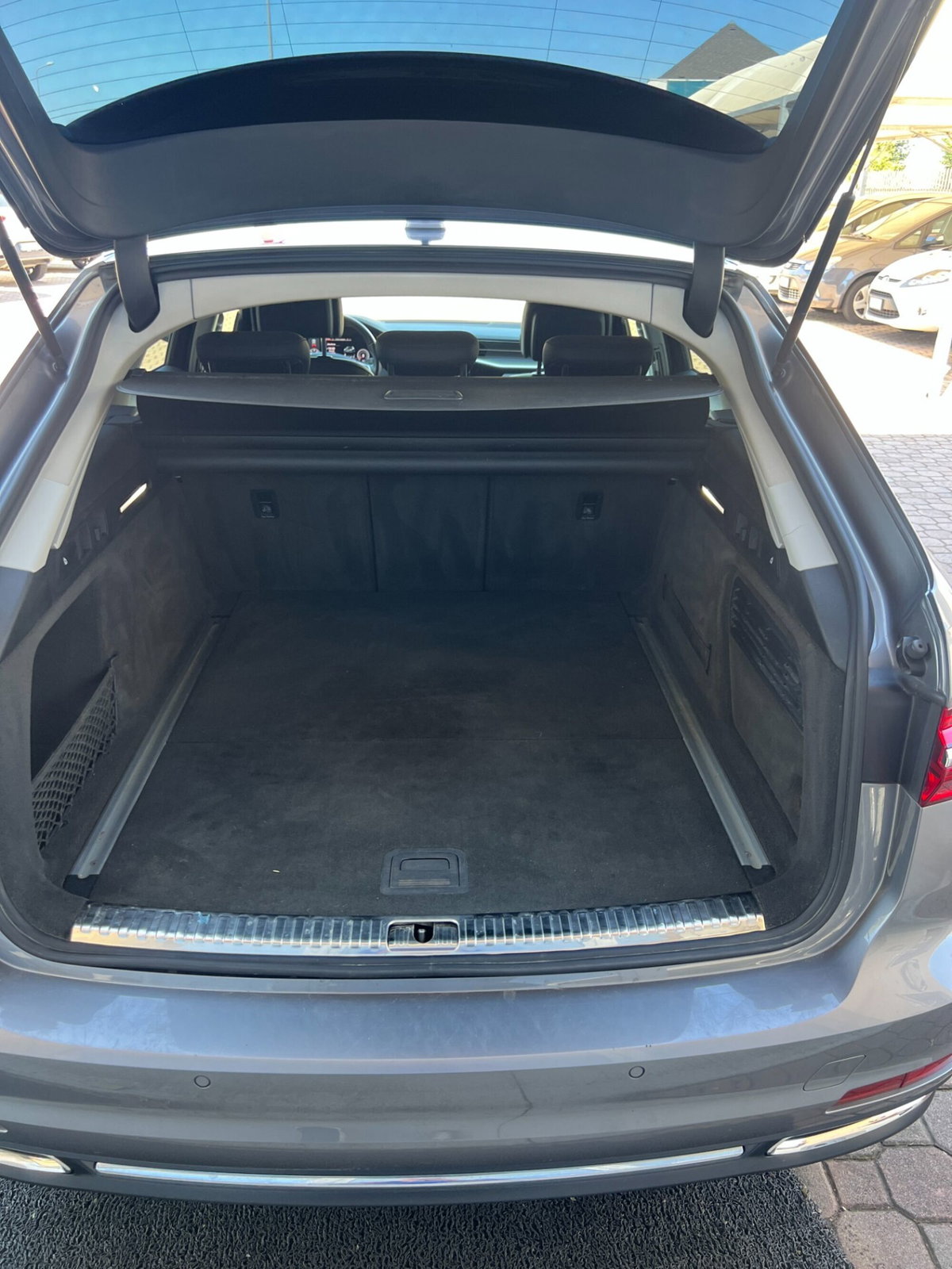 Audi A6 Avant 40 2.0 TDI quattro ultra S tronic Design (5)