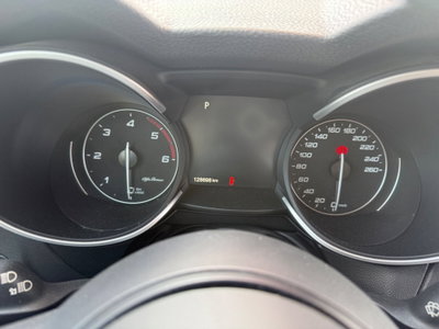 Alfa Romeo Stelvio Stelvio 2.2 Turbodiesel 190 CV AT8 Q4 Sprint (14)