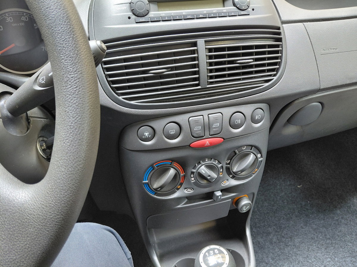 Fiat Punto Classic 1.2 5 porte Active (7)