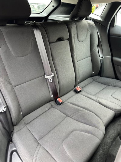 Volvo V40 D2 'eco' Kinetic (12)